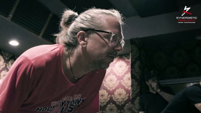 KOЯNs Frontman Jonathan Davis Uncovers Audio Magic Synergistic Research AB Session