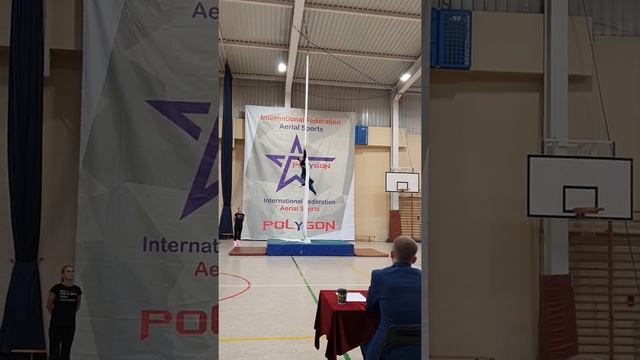 05.10.19 Варшава Журавлева Валерия 1 место на полотнах