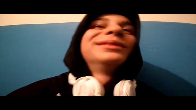 парень растерялся перед камерой  актау