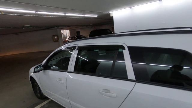 Opel Astra H Рестайлинг 1.7 MT (110 л.с.) 2009