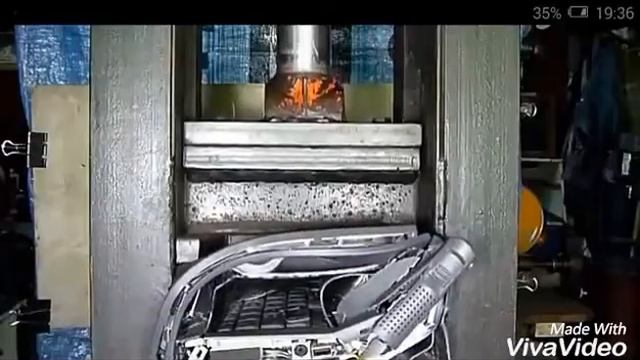 Топ 3 под прессом|жесть Айфон Разорвало!!