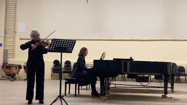 Молчанова Евгения, Перевалушко Нелли, Красноярский колледж искусств