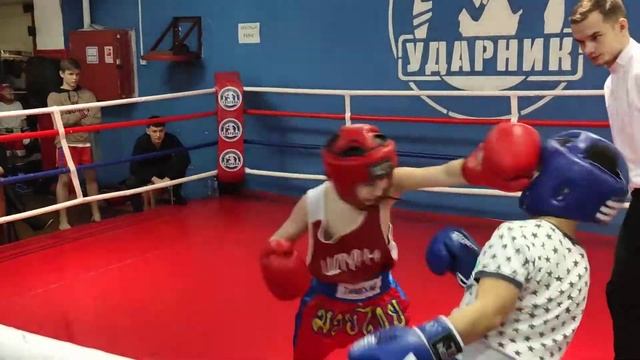 18 12 2021 КИКБОКСИНГ красный ринг 24 бой Леонов Долгушин