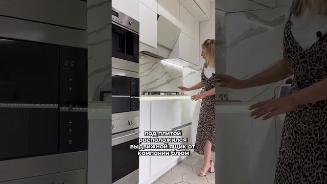 Белоснежная угловая кухня с раковиной у окна ? Как вам наш проект? #дизайнкухни #кухнямечты