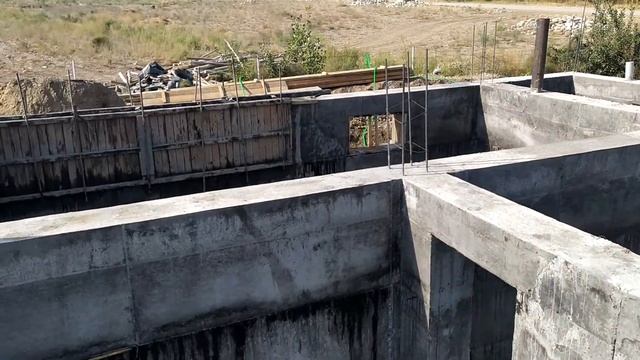 Пешене тер Ак меенет деген ушул ?буларды горуп суктанасын