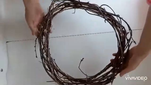 Пасхальный веночек из веток своими руками