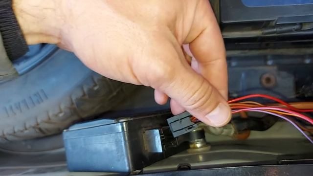 Загорелась ошибка аккумулятора? мерседес W211 одна из причин.Mersedes