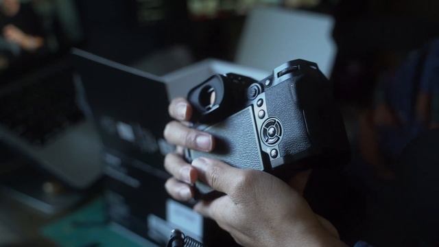 Fujifilm X-H2 Kit Unboxing | Switching Back To Fujifilm In 2022