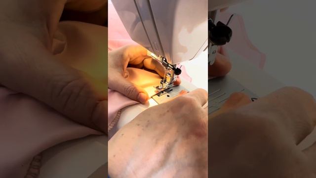 КАК ЛЕГКО ПОДШИТЬ  или ОТСТРОЧИТЬ ПЛАТЬЕ!? Справиться даже ребенок.Курс «ЮНЫЙ КУТЮРЬЕ»г.Крымск