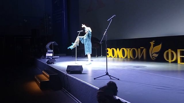 Актриса Московского Губернского театра Галина Бокашевская на открытии кинофестиваля 