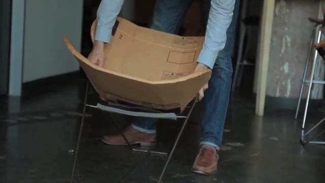 Стул из картона