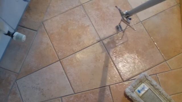 Frag' Silvia - Badezimmer Fußbodenreinigung Leicht Gemacht