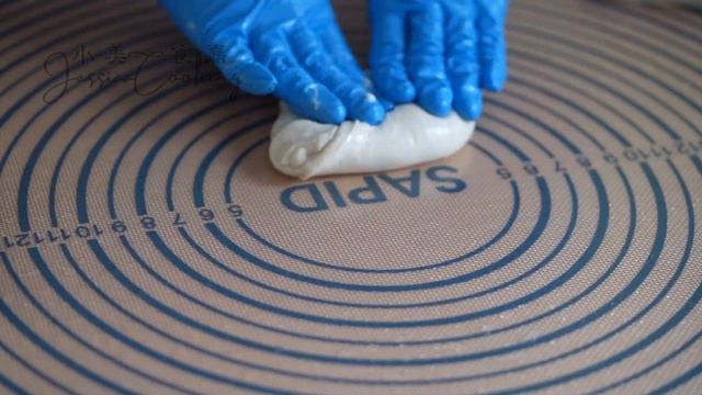 学会这个，再也不用去早餐店排队了！葱香四溢，柔软多汁！不用烤箱，超级简单！