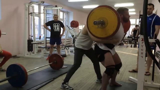 Тюмень спорт 200кг присед.