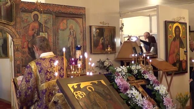 Фрагмент литургии в Неделю Крестпоклонную. Храм в Бутырской слободе.