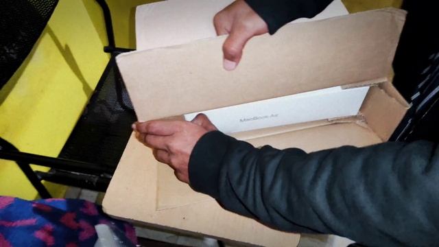 APPLE MACBOOK AIR M1 8GB UNBOXING 2021