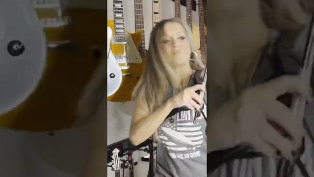 Whole Lotta Love - Led Zeppelin - Jimmy Page Guitar Solo Cover On Violin - Nina D
