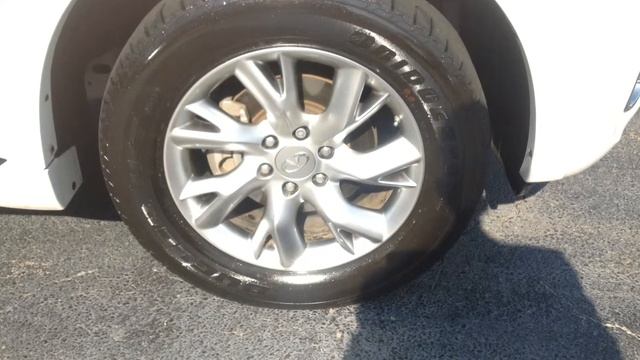 2011 Infiniti White QX56