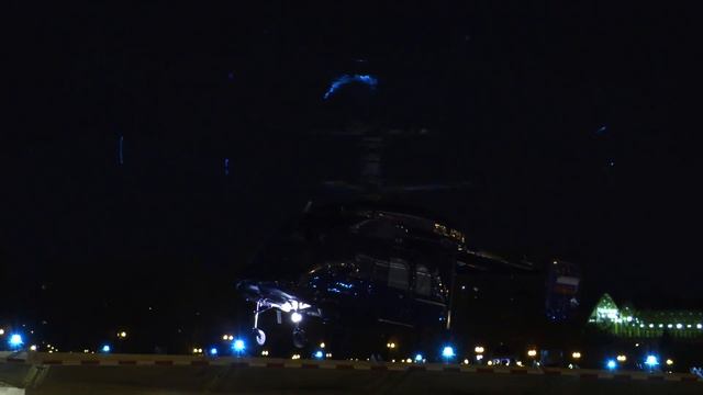 Вечерние  полеты соосника  вертолета Ка-226Т у Министерства Обороны в Москве /Helicopter Kamov/