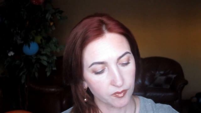 Убираем синяки под глазами.