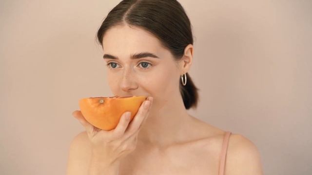 ГРЕЙПФРУТ ПЕРЕД СНОМ ДЛЯ ПОХУДЕНИЯ // Поможет ли сжечь жир грейпфрут на ночь?