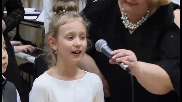 12  Три свечи - муз. Жанны Поспеловой, сл. Тамары Кушнир