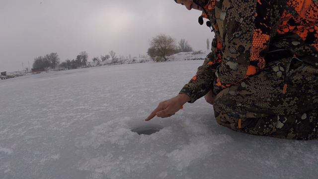 ЦИКЛОН ОЛЬГА, ЗИМНЯЯ РЫБАЛКА В МАРТЕ, ОСТАЛСЯ С НОЧЕВОЙ  ЛОВЛЯ КАРПА В ПАЛАТКЕ