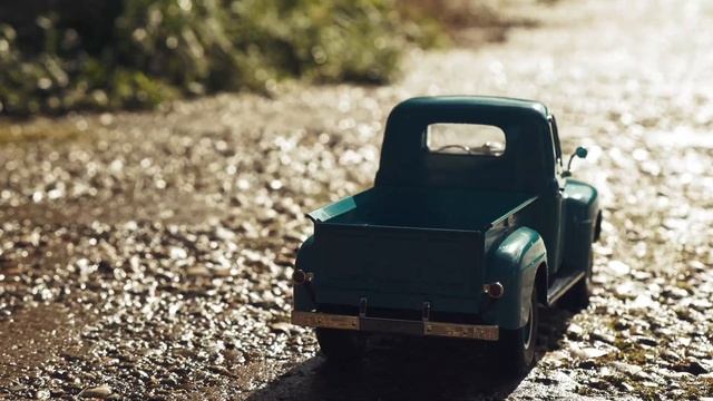 AWESOME DETAILS On This RC Ford F-1 Pick-Up - Rochobby Magnum