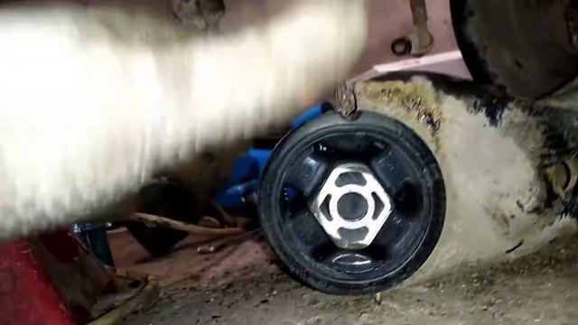 Замена сайлентблоков и сальников