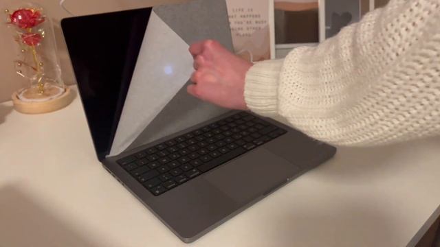 Unboxing MacBook Pro 14 M1 Chip
