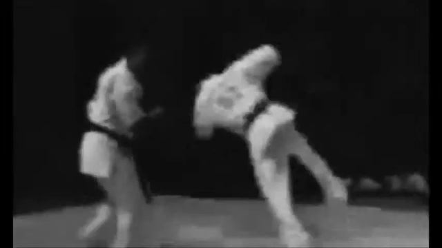 KO (MSKC Maroni Shotokan Karaté Club)