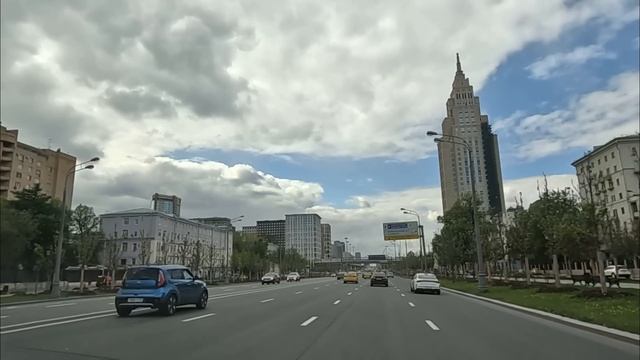 Зек продал беременной монахине лачугу рядом с домом богача, а открыв через неделю дверь своим ключо