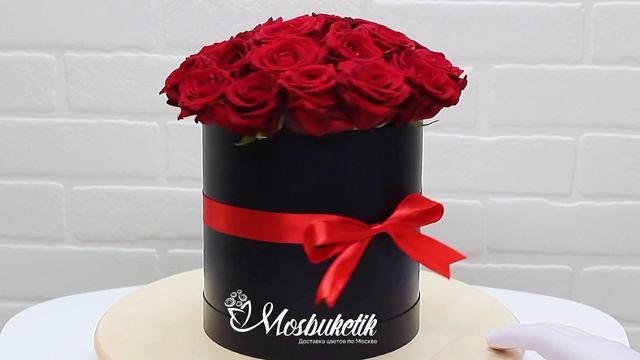 Букет из 19 роз в коробке недорого, доставка по Москве!