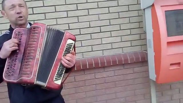 Виталька на баяне
