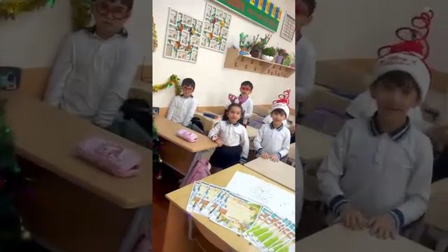 в лесу родилась ёлочка/1 класс