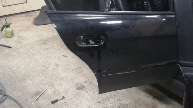 Ремонт дверей: снятие обшивки и замена ручек