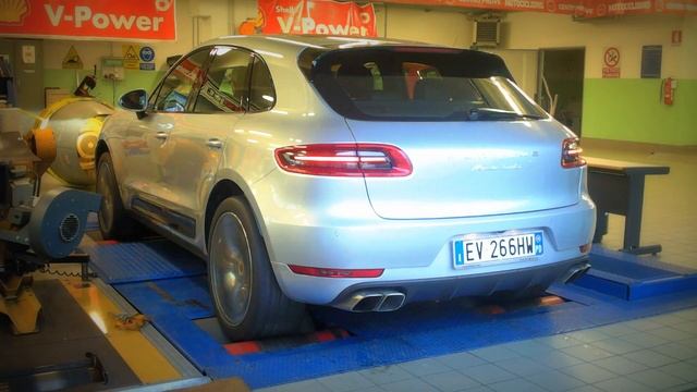 2015 Porsche Macan Turbo - Test al banco - Video 2