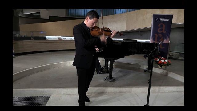 Anton Sorokow Plays Mozart Sonate G-Dur KV 301 LIVE