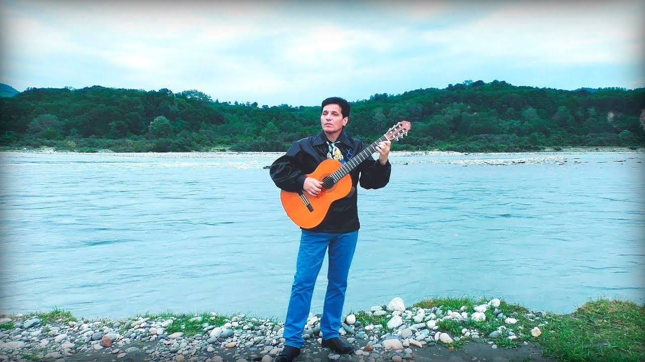 В даль улетает твой самолёт.mp4