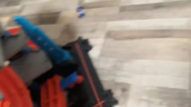 Hot Wheels Garage хот вилс гараж игра