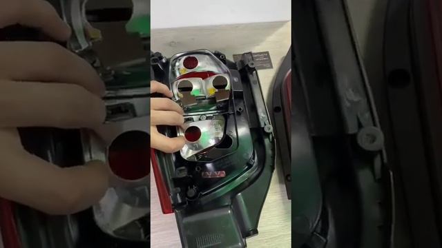 Фонарь задний Volkswagen Transporter T5