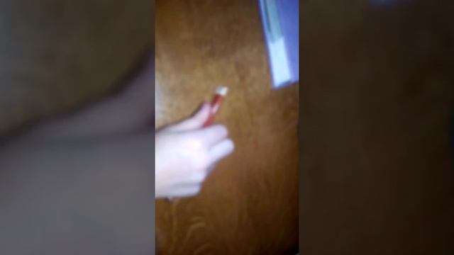 Как надо правильно стучать карандашом