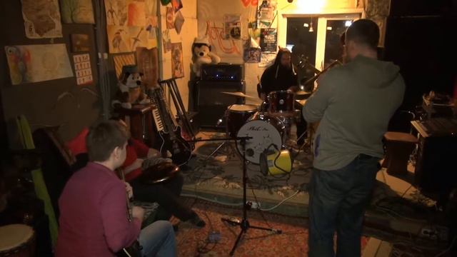 Гараж II Пробы звучания глюкофона в ансамбле.