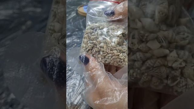 Заливаем эпоксидкой деревянный борд . Две половинки сердца.