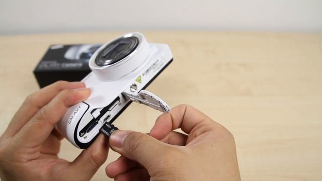 How To Insert The Micro SD Card On Samsung Galaxy Camera