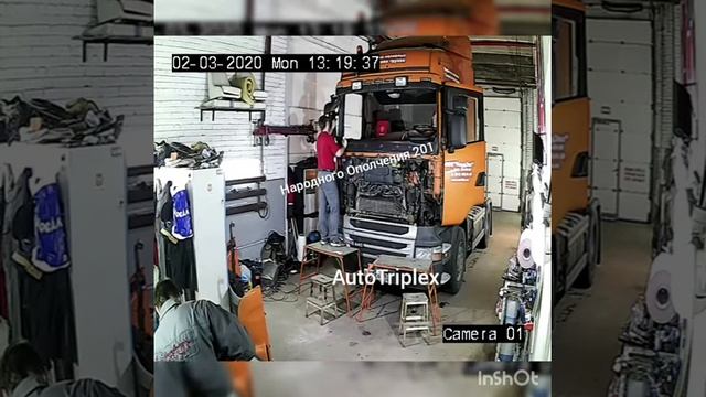 Белые стены, серое небо