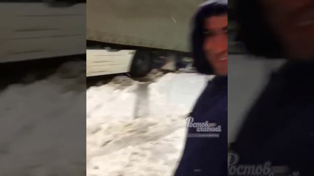 Фура застряла на трассе Ростов Волгодонск 6.2.2020 Ростов-на-Дону Главный