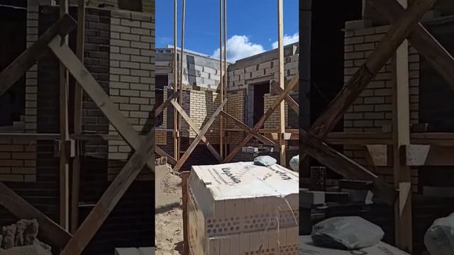 Неделя работы,уровень кладки 2,30м