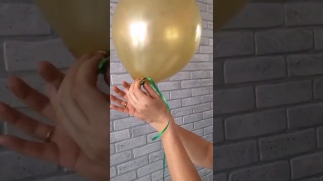 Завязываем гелиевые шары без вреда для пальчиков и маникюра