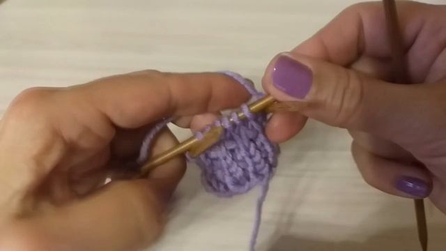 Самый простой узор для шапок. Вязание спицами.